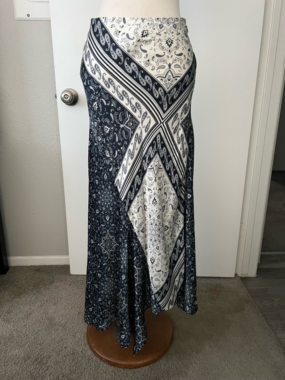 Guess Navy & White Paisley Print Maxi Skirt